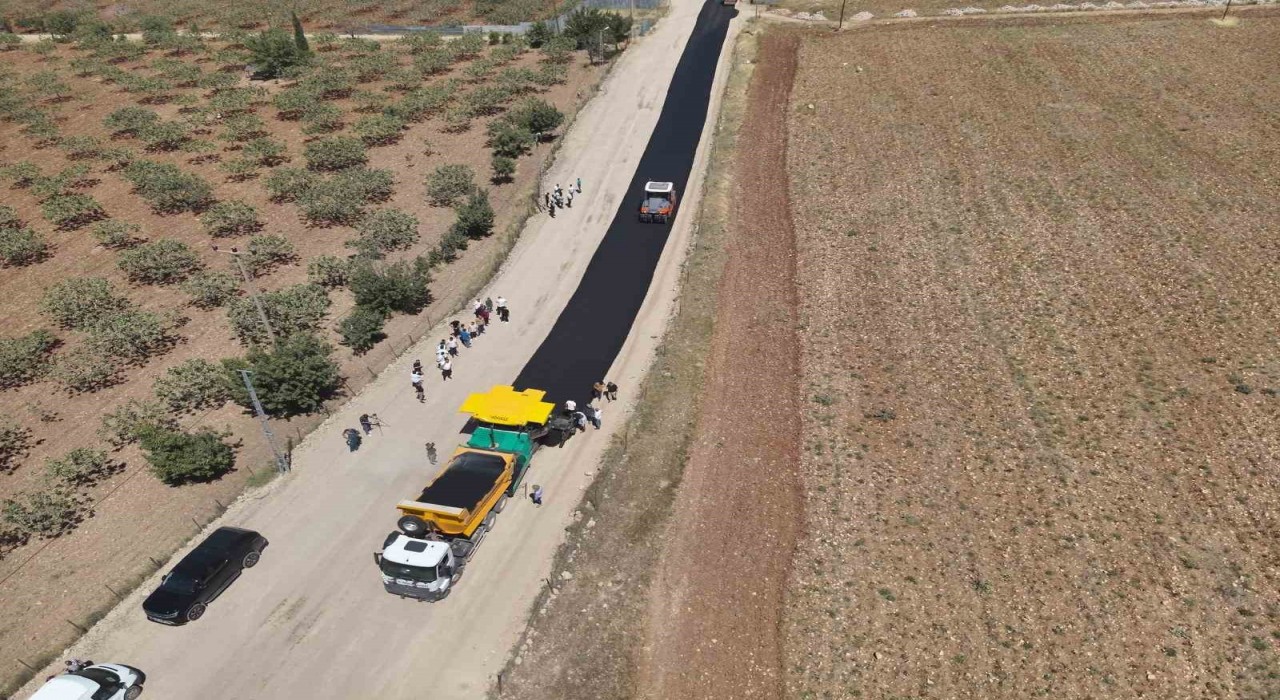 Siirtte kırsal grup köy yolları sıcak asfaltla buluşuyor