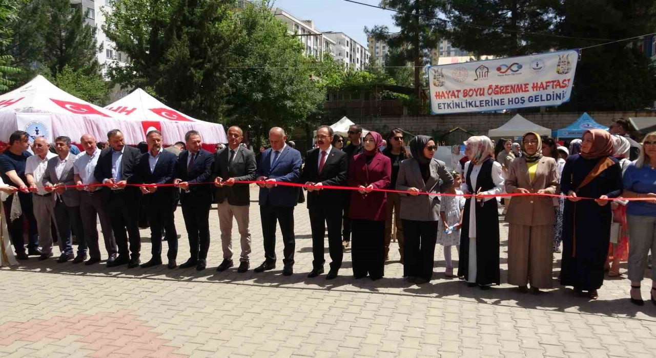 Siirtte kursiyerler el emeği ürünlerini sergiledi