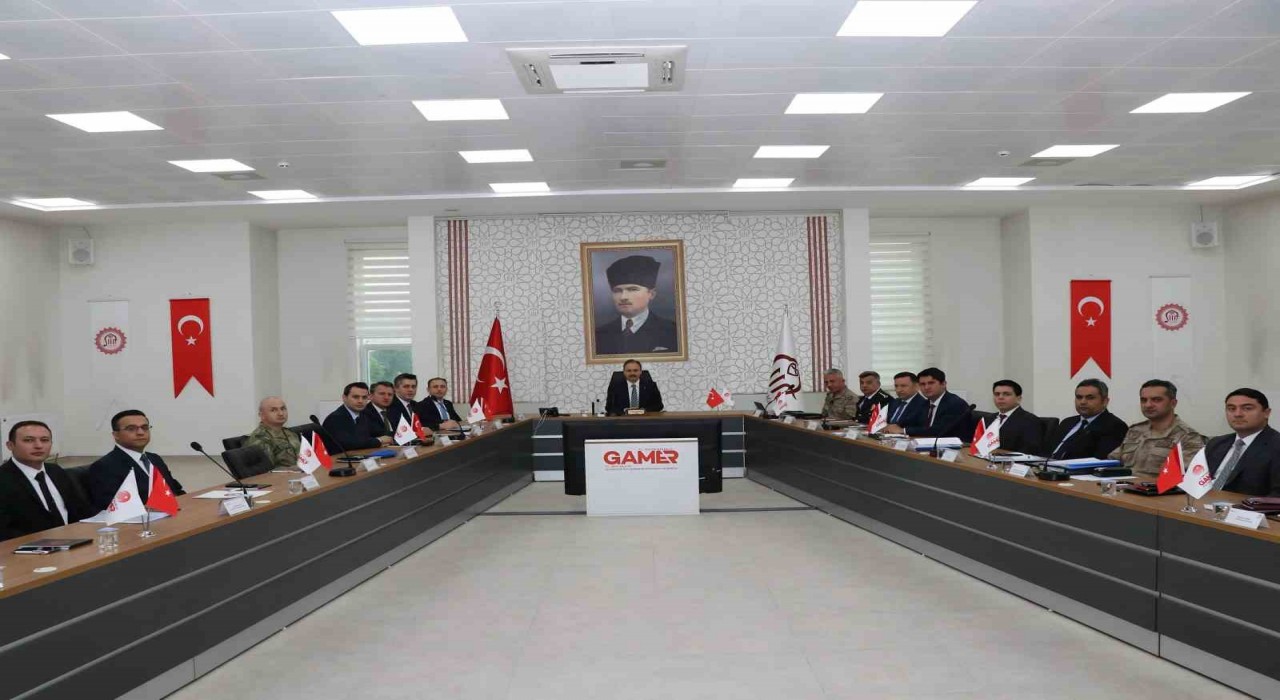 Siirtte nisan ayında 9 ayrı terör operasyonunda 13 şahıs hakkında adli işlem başlatıldı