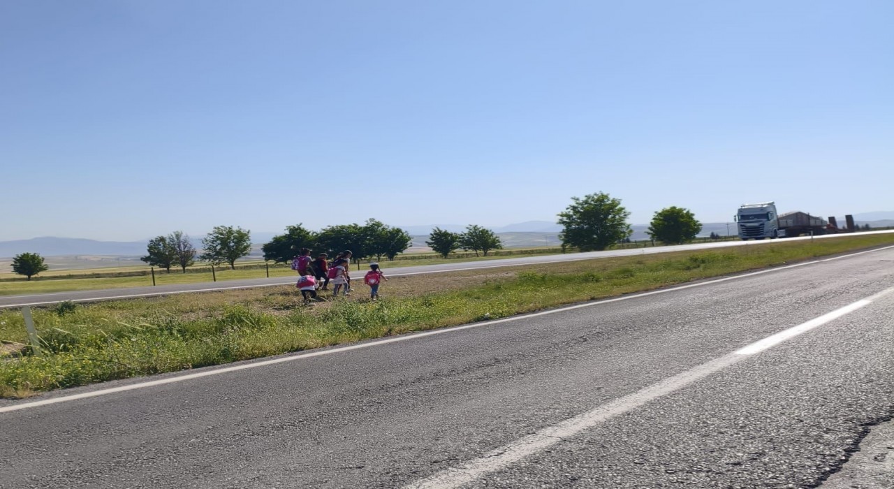 Siirtte öğrencilerin tehlikeli okul yolculuğu