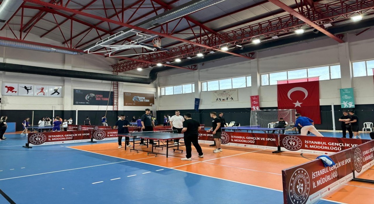 Silivri 19 Mayıs Gençlik Haftasında masa tenisi turnuvası düzenlendi