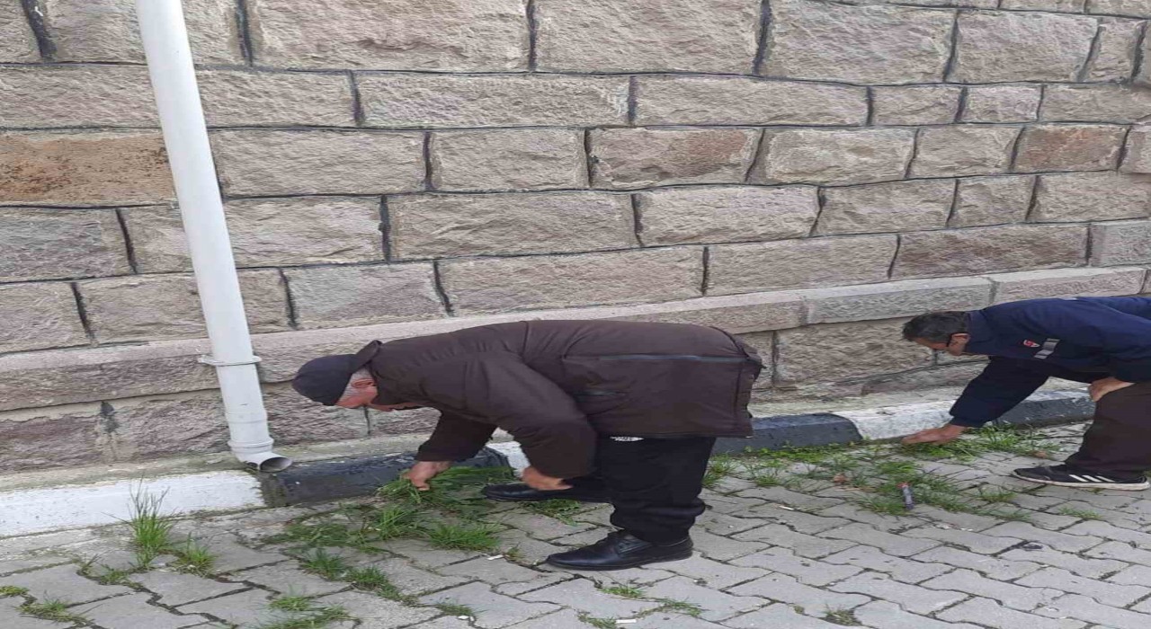 Sinanpaşada camiler için el ele verildi