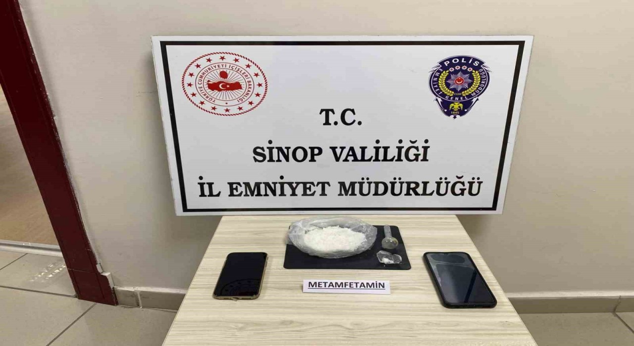 Sinopta 71.9 gr. metamfetamin maddesi ele geçirildi
