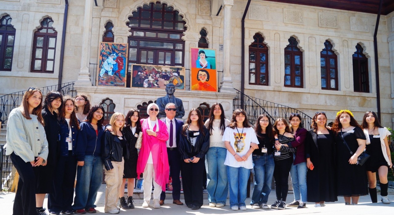 Sinopta lise öğrencileri eserlerini beğeniye sundu