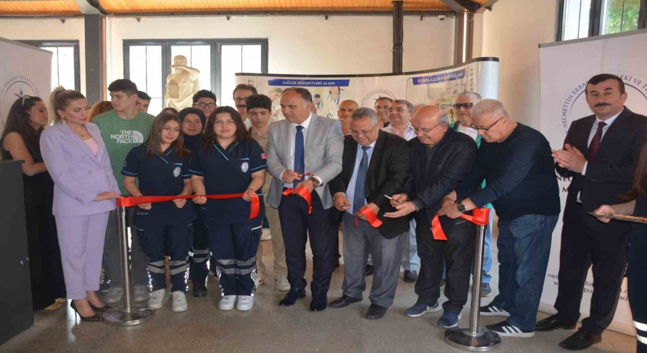 Sinopta liseli öğrencilerden yıl sonu sergisi