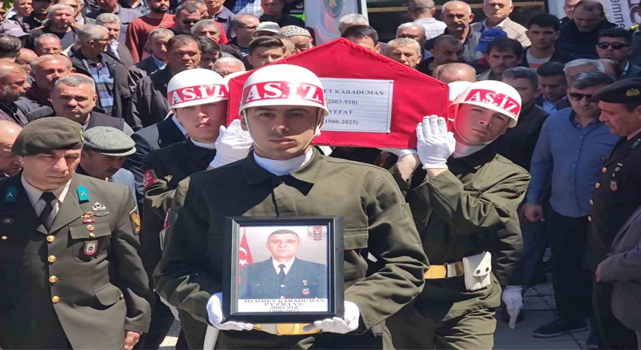 Şırnakta kalp krizi sonucu vefat eden uzman çavuş son yolculuğuna uğurlandı