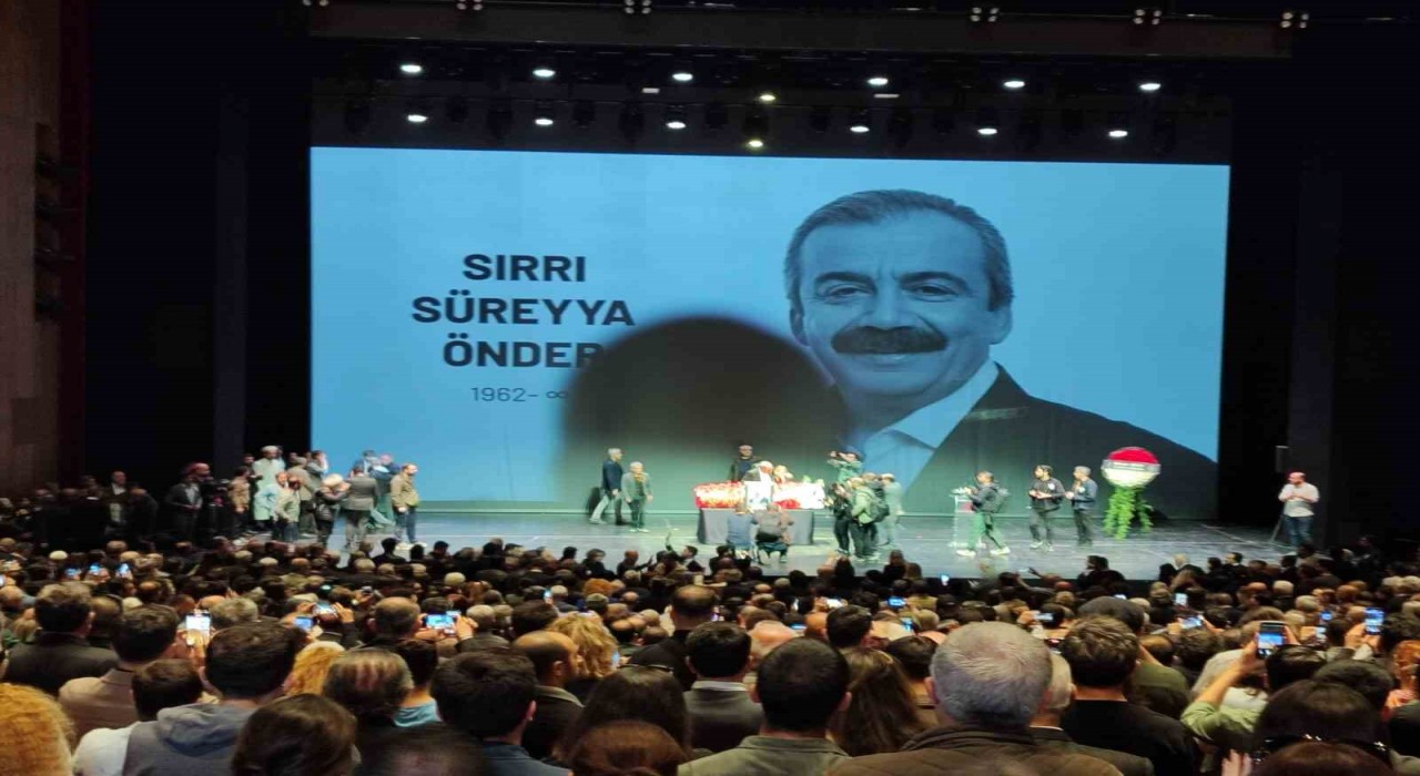 Sırrı Süreyya Önder için ilk tören AKMde düzenleniyor