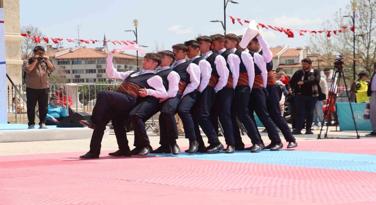 Sivasta Gençlik ve Spor Bayramı coşkuyla kutlandı