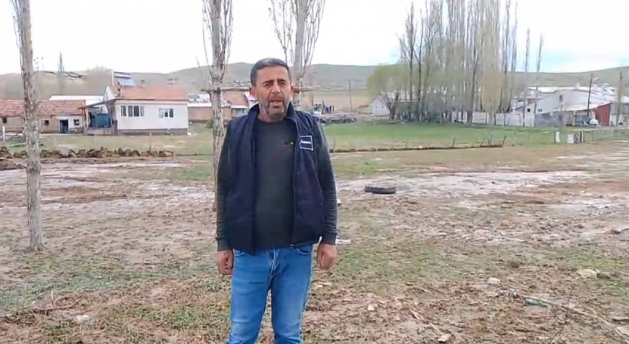 Sivasta sağanak ve dolu yağışı sonrası dere taştı