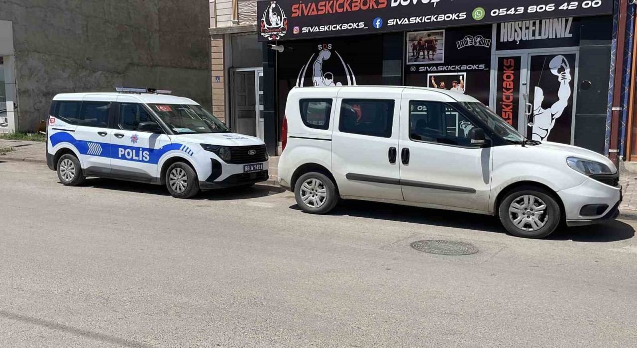 Sivasta şüpheli ölüm, evinden yayılan kötü koku ortaya çıkarttı