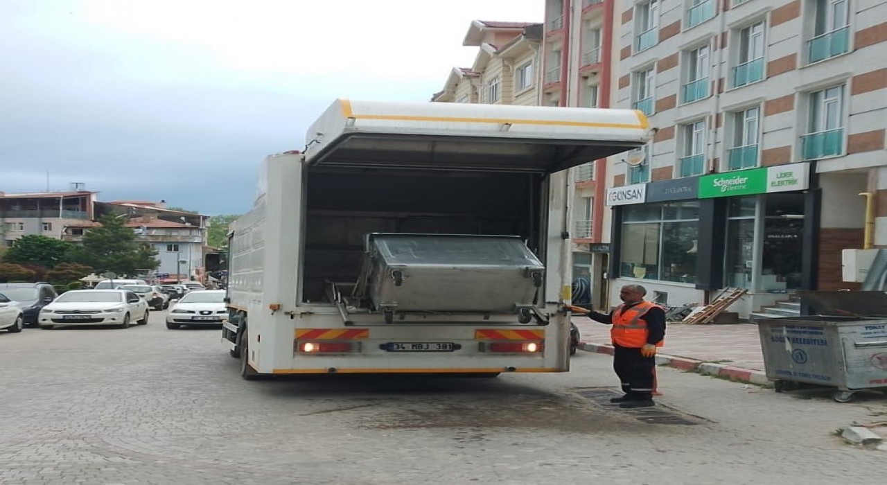 Söğütte çöp konteynerleri bayram öncesi titizlikle temizlendi