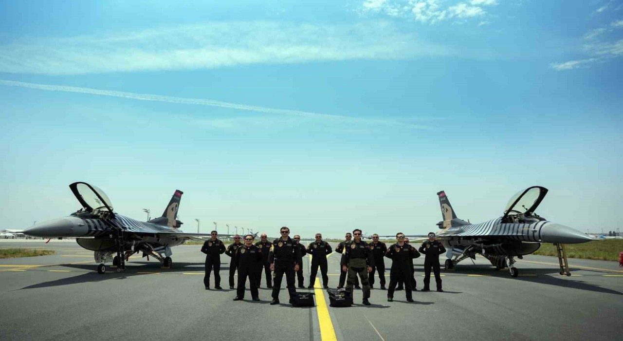 SOLOTÜRK Gösteri Ekibi İstanbulun fethi etkinleri için yaptığı gösteriye böyle hazırlandı