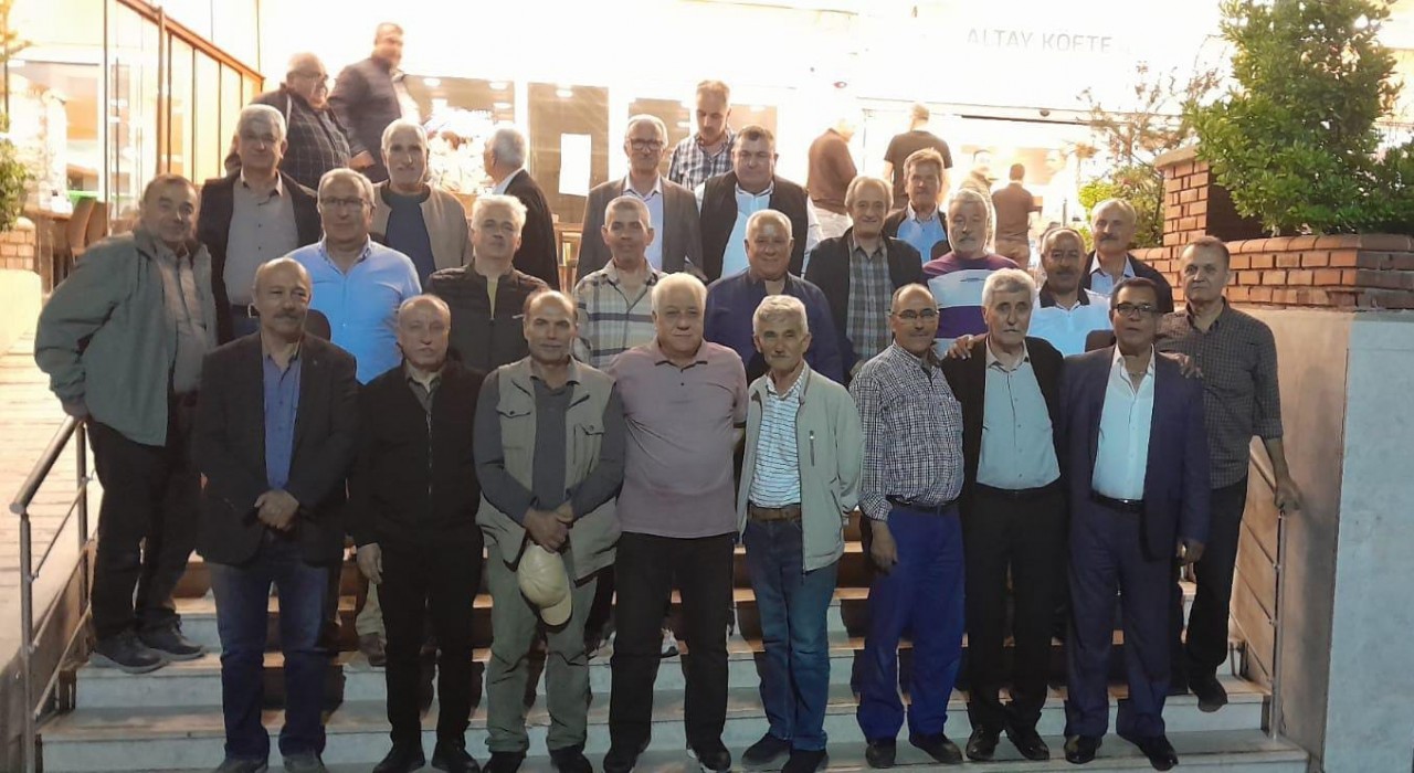 Soma Termik Santralinin park sahası emektarları 45 yıllık dostluğu yaşatıyor