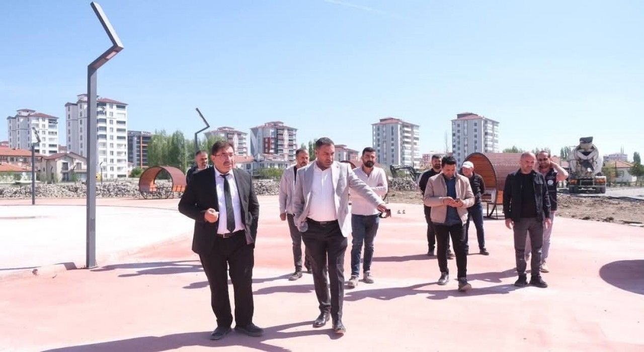 Sorgunda asfalt ve çevre düzenleme çalışmaları tam gaz sürüyor