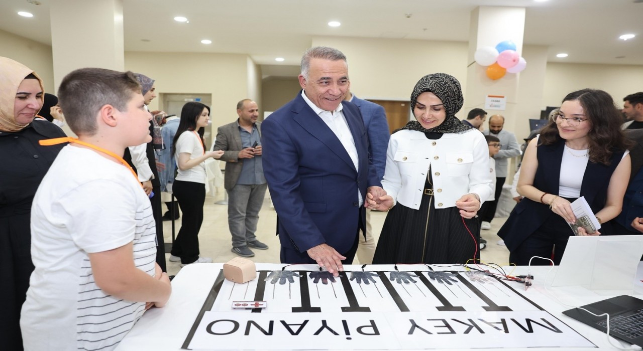 Sultangazide Bilim Merkezinde mezuniyet coşkusu