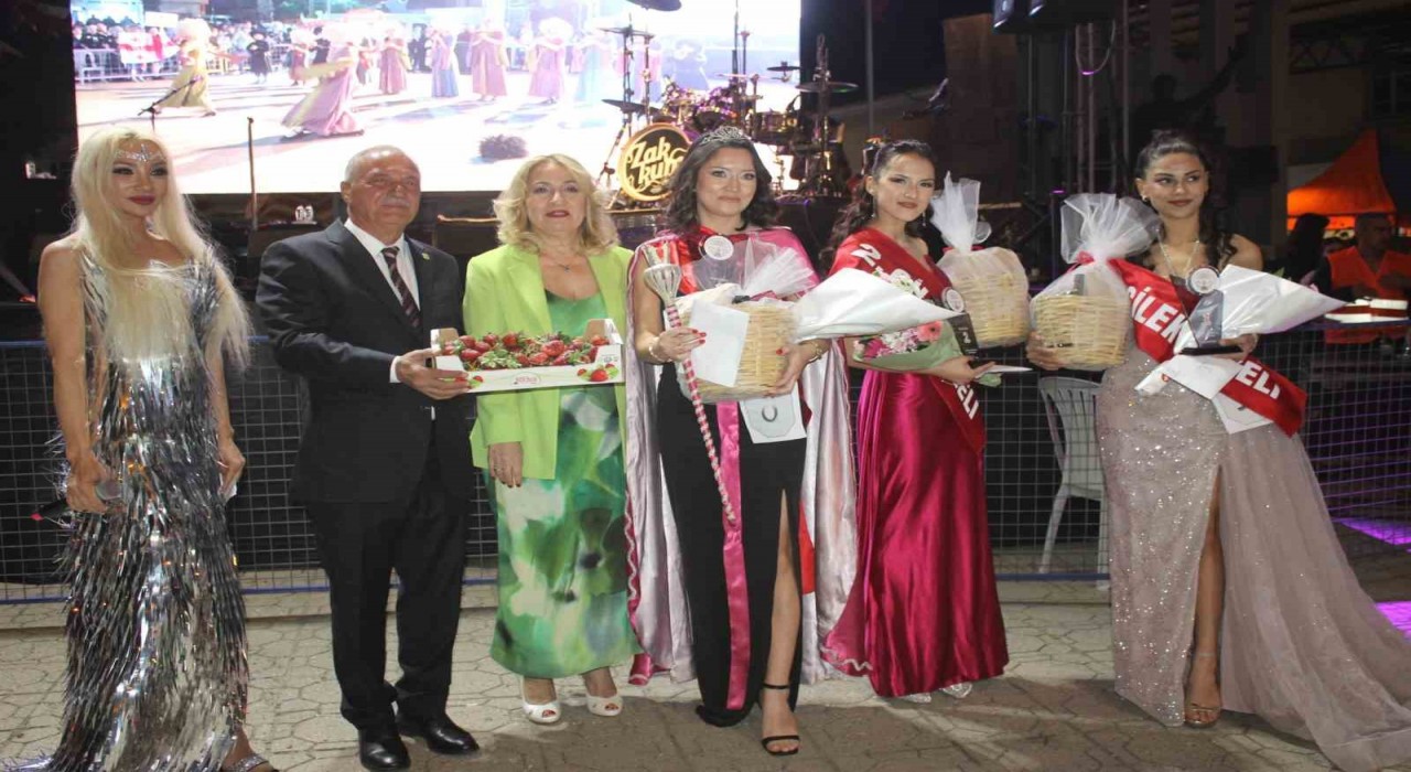 Sultanhisarda ‘Çilek Güzeli belli oldu