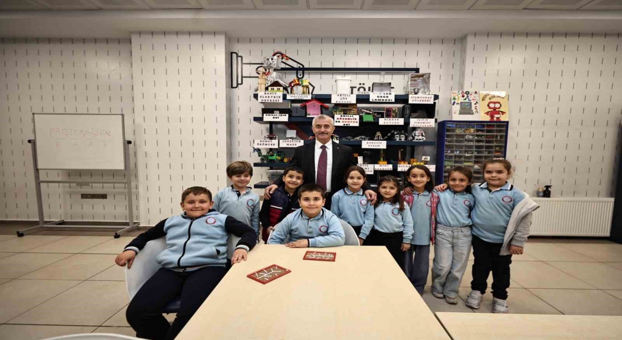 Tahmazoğlu, Bilim Şahinbey Atölyesi öğrencileriyle buluştu