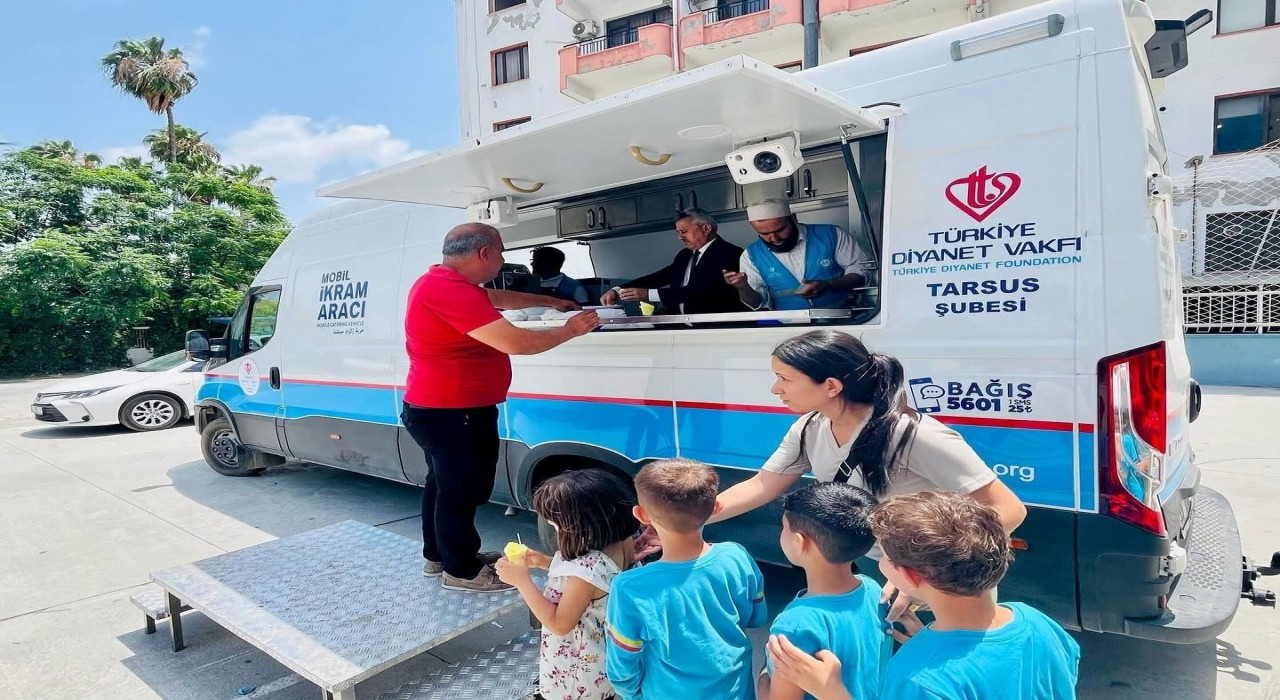 Tarsus Müftülüğünden öğrencilere sürpriz