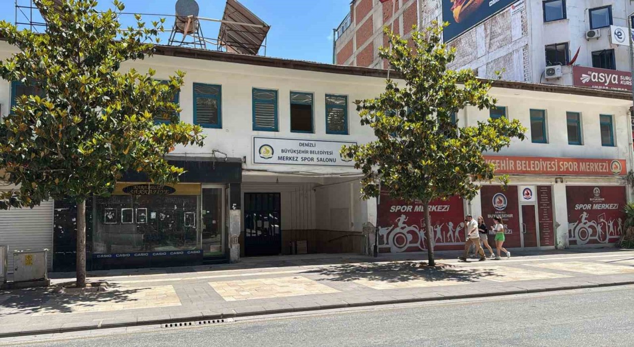 Tatar; Büyükşehir, 69 yıllık değeri yıkmak yerine Denizliye kazandırmalı