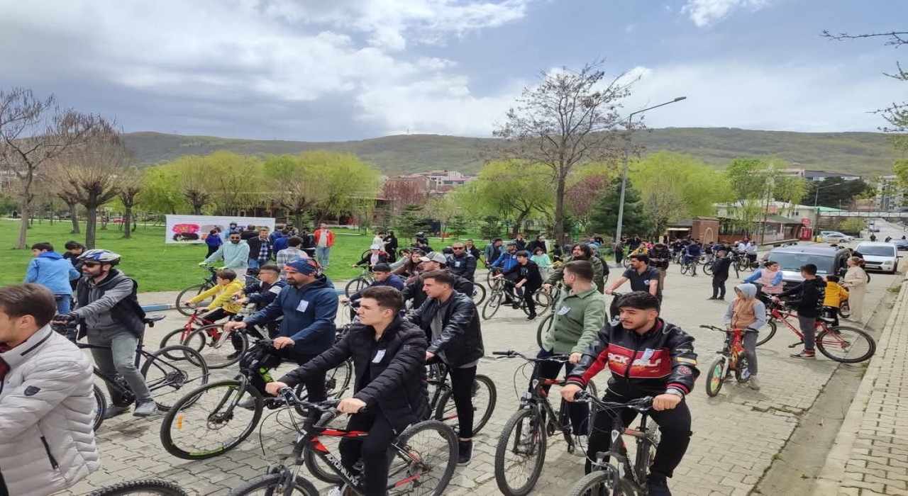 Tatvanda merhum Öğretmen Ferhat Orak anısına bisiklet turu düzenlendi