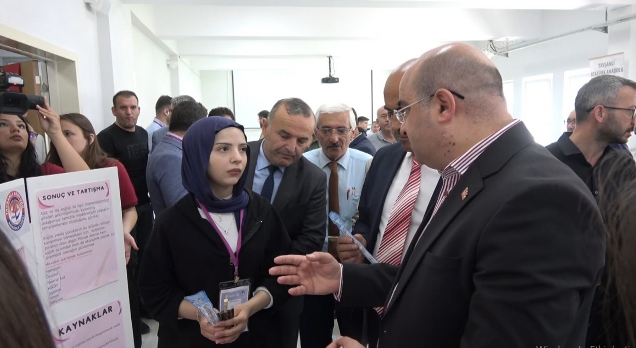 Tavşanlı Atatürk Anadolu Lisesi öğrencileri projelerini tanıttı