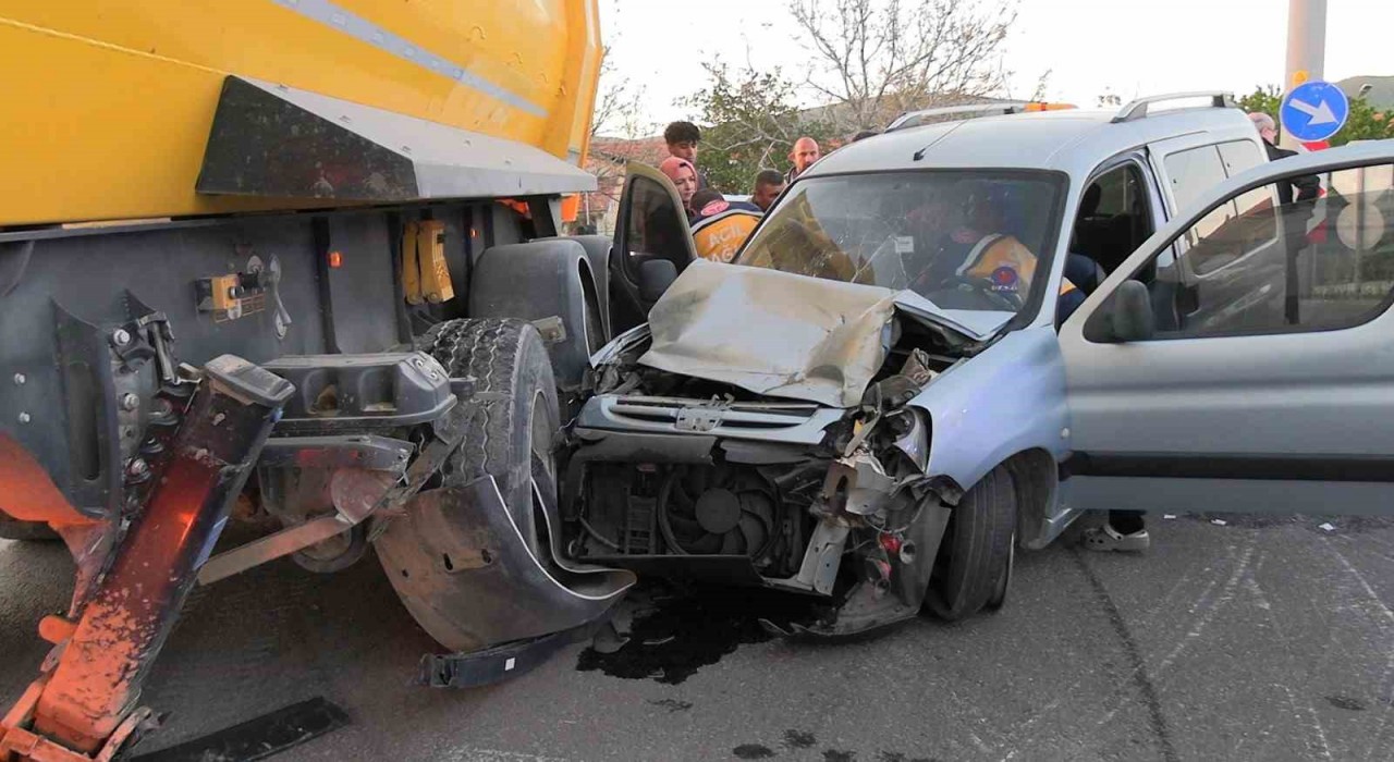 Tavşanlıda trafik kazası, 5 yaralı