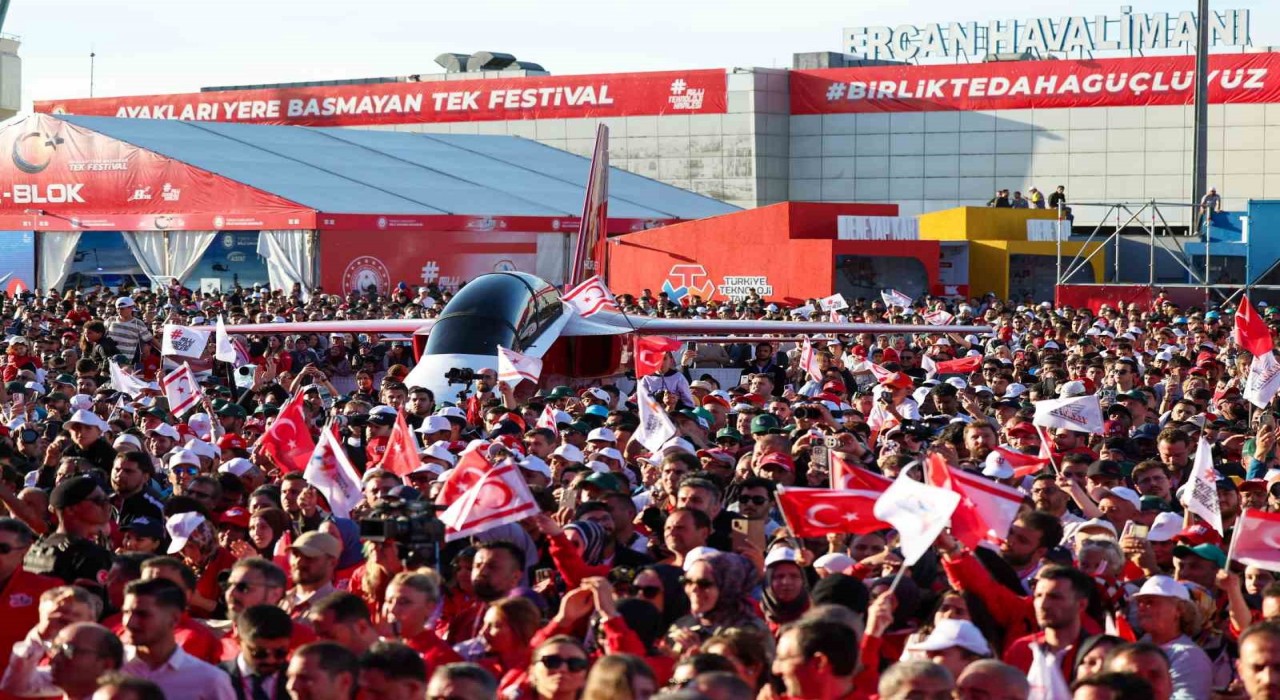 TBMM Başkanı Kurtulmuş: KKTCde, kalpleri büyük Türkiye hayaliyle atan gençlerimizle bir araya geldik