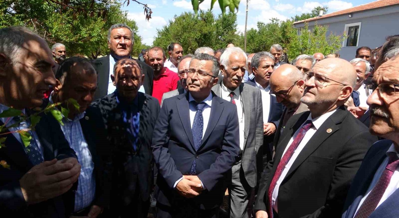 TBMM Zirai Don Araştırma Komisyonu Malatyada kayısı bahçelerinde inceleme yaptı