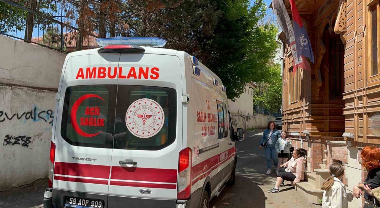 Tekirdağda başıboş köpeğin kadına saldırdığı an kamerada