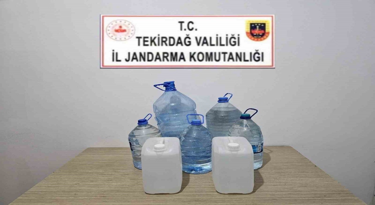 Tekirdağda jandarmadan kaçak içki ve ruhsatsız silah operasyonu