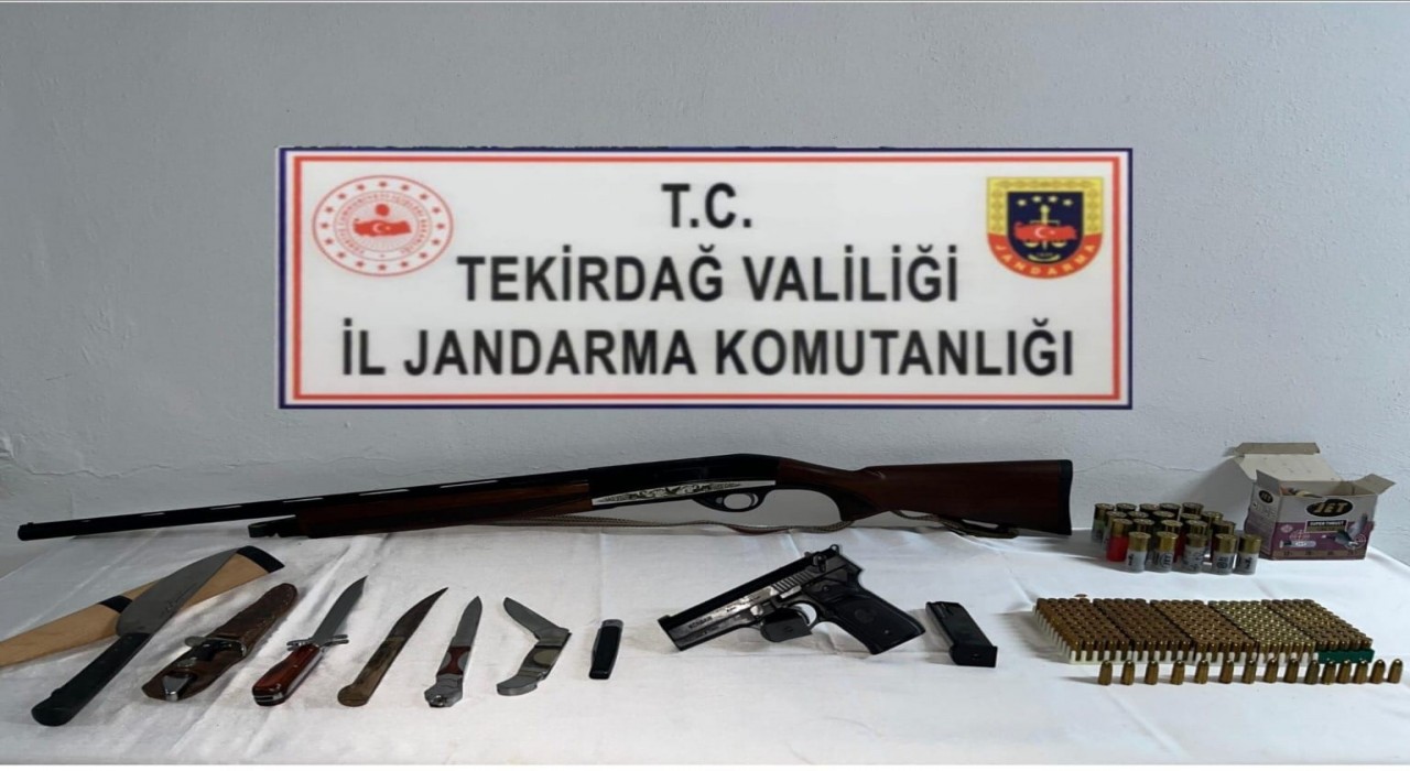 Tekirdağda jandarmadan uyuşturucu ve silah operasyonları