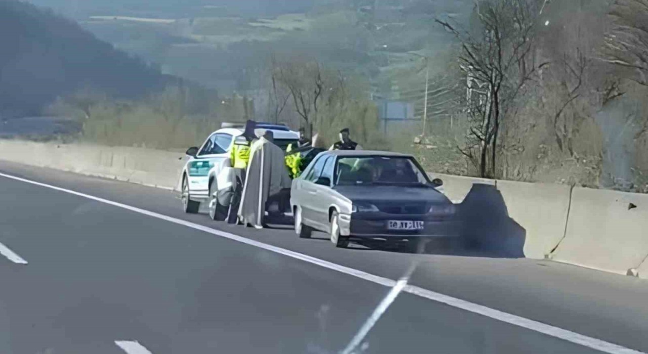 TEMde kilometrelerce mesafe ters şeritten gitti: 9 bin TL ceza yedi