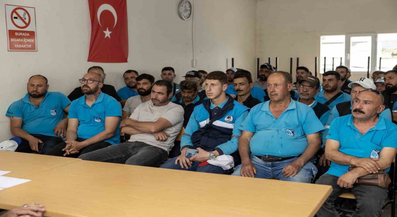 Temizlik personeline Öfke kontrolü ve stres yönetimi eğitimi verildi