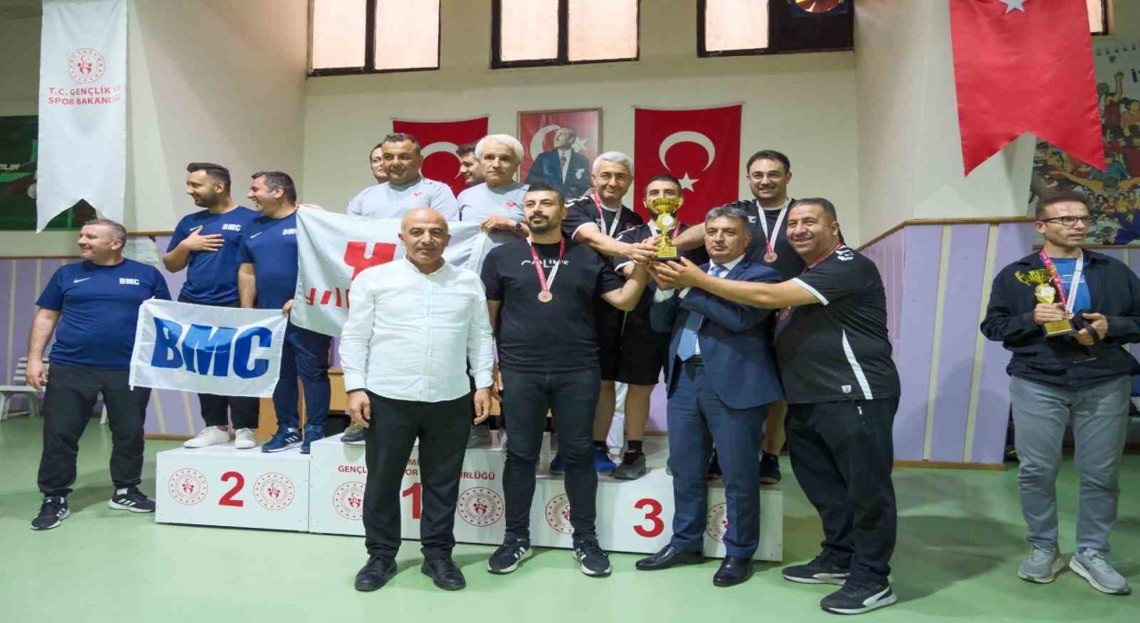 Tepecik EAH masa tenisi takımı Süper Lige yükseldi