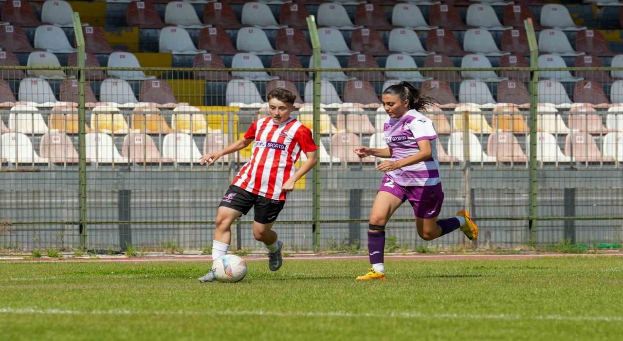 TFF Kadınlar 3. Liginde Bandırmagücü Spor Kulübü yarı finale yükseldi