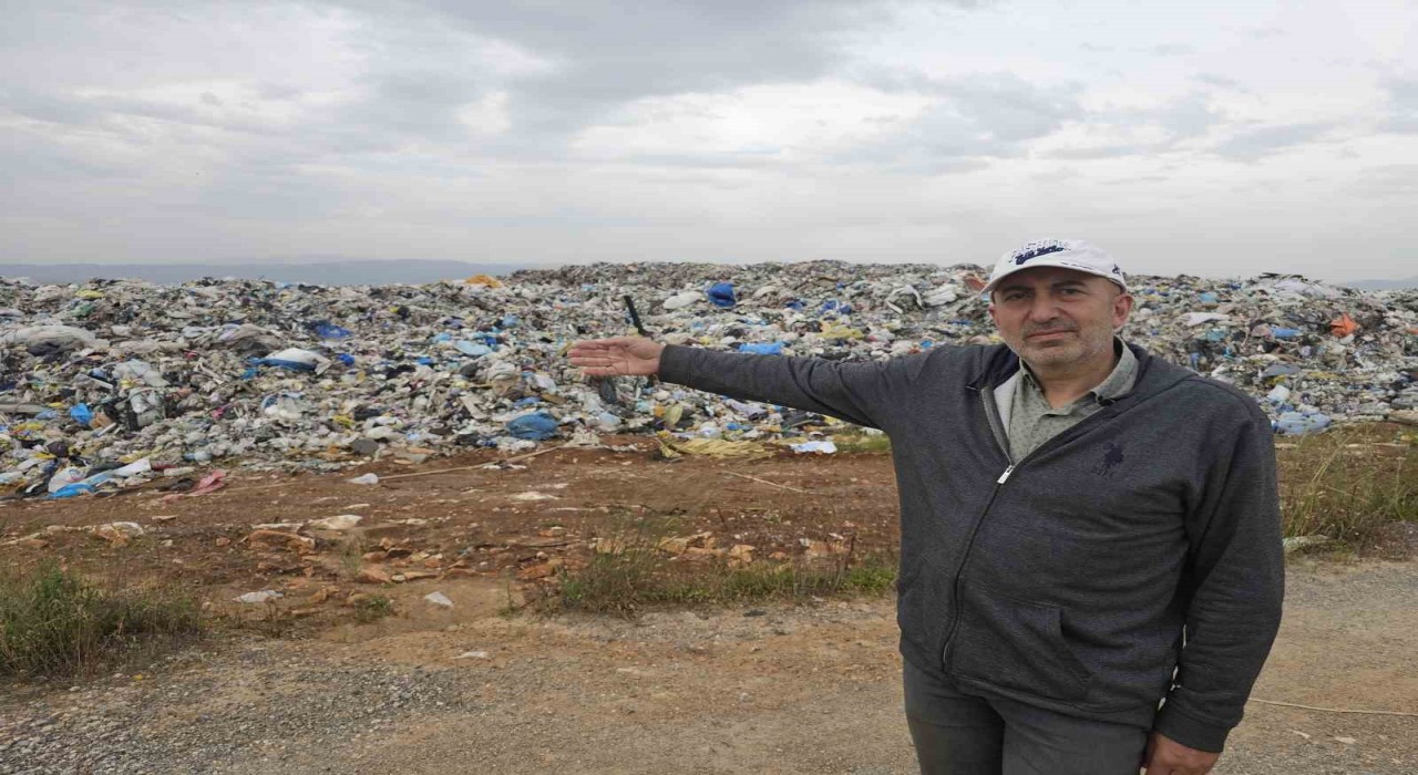 Tire Karatekede, vahşi çöp depolama ile çevre felaketi