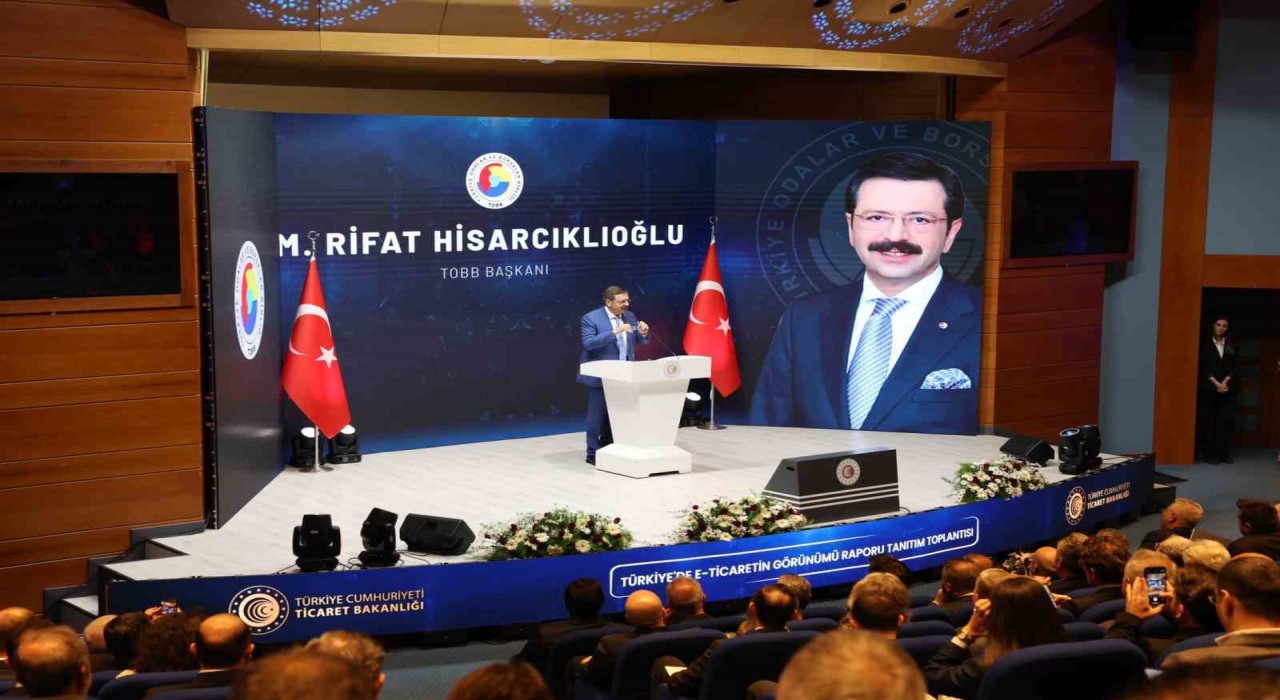 TOBB Başkanı Hisarcıklıoğlu: KOBİlerin rekabeti için e-ticaret ve dijitalleşme şart