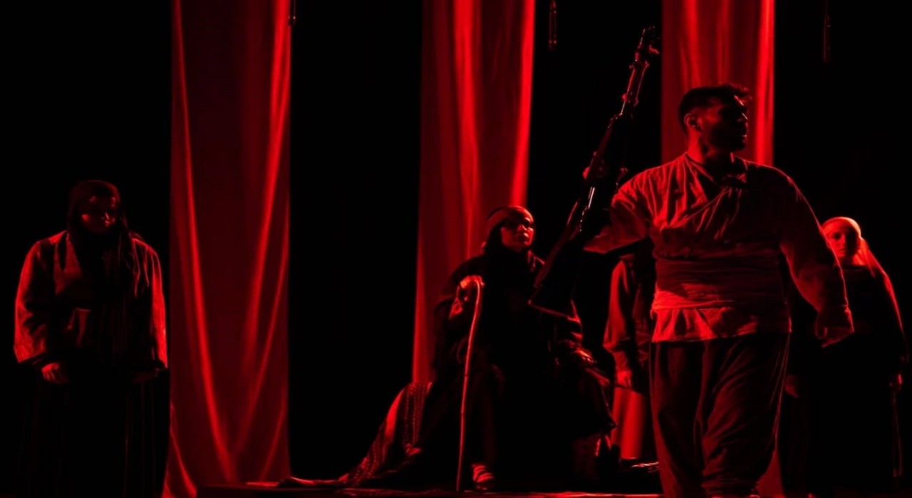 Töre adlı tiyatro oyunu sergilendi