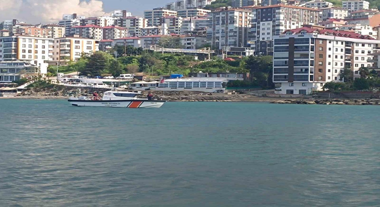 Trabzonda serinlemek için denize giren 2 çocuk boğuldu