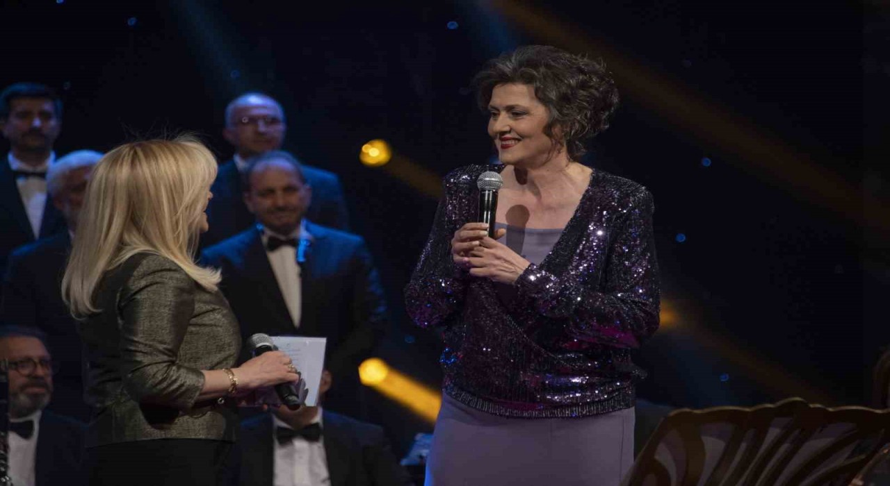 TRT Türk sanat müziği personel korosu konseri 33üncü yılında