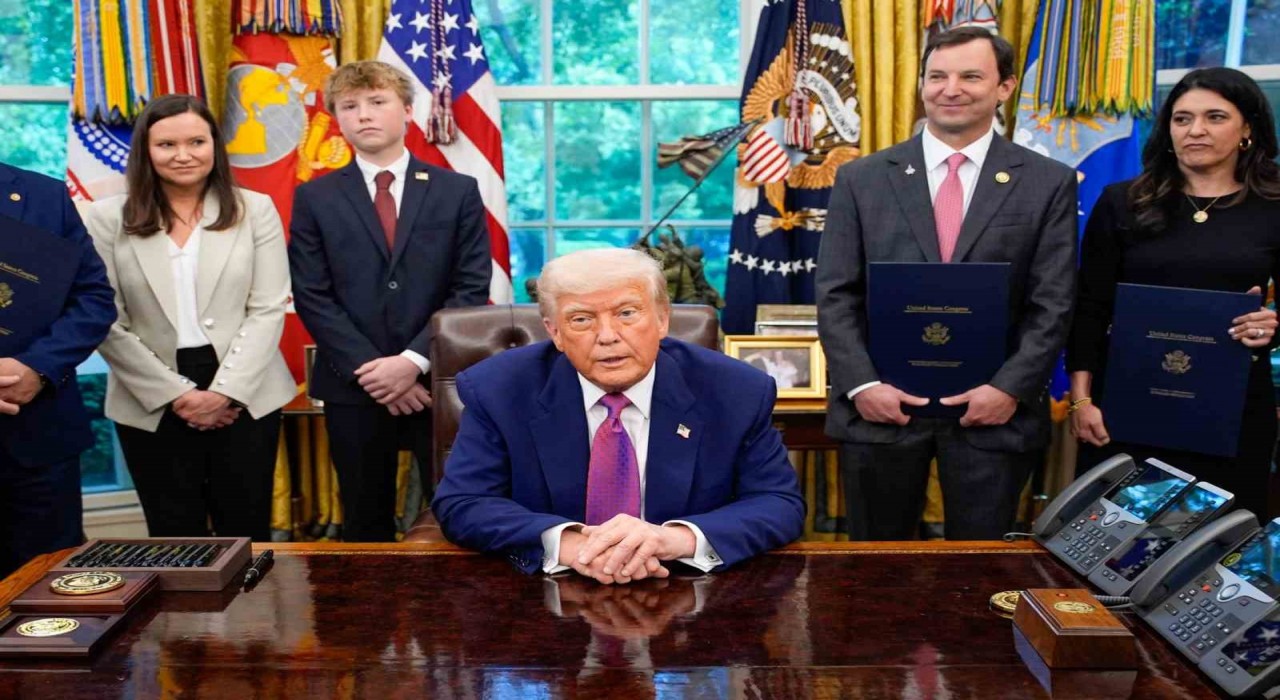 Trump: Putin, Ukrayna ile ateşkes anlaşması yapmak istemiyor, bunun yerine Türkiyede bir araya gelerek kanlı savaşa bir son verilmesini müzakere etmek istiyor