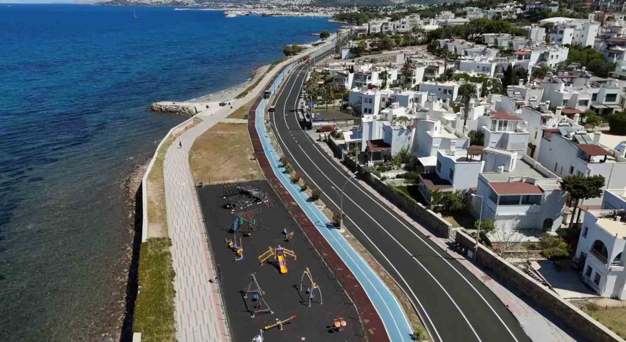 Turgutreis yolu yenilendi