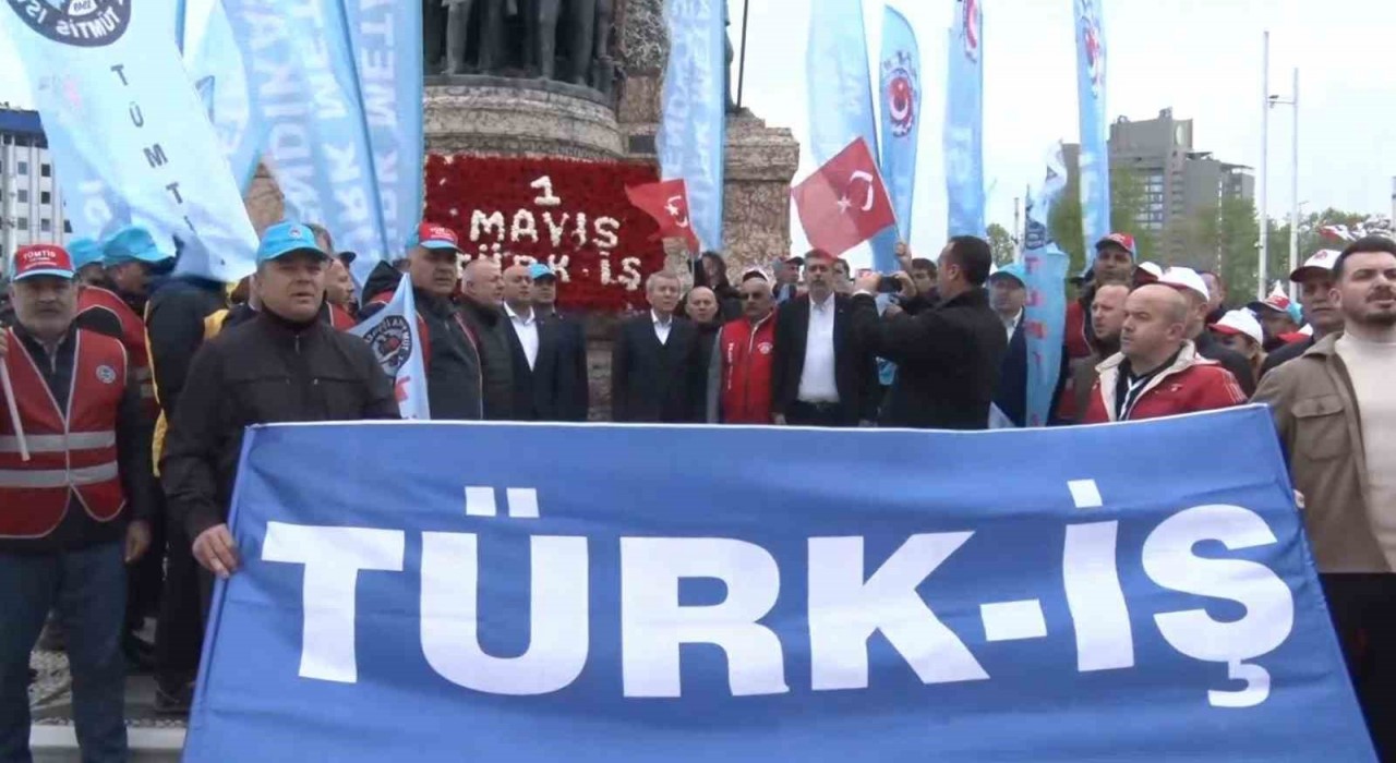 TÜRK-İŞ, Taksime çelenk bıraktı