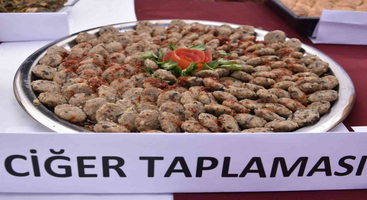 ‘Türk Mutfağı Haftasında Bitlisin yemekleri tanıtıldı