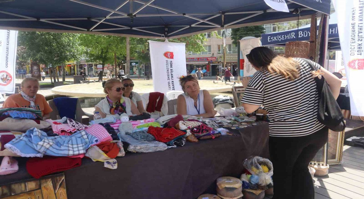 Türk Silahlı Kuvvetlerini Güçlendirme Vakfı hayır panayırı düzenledi