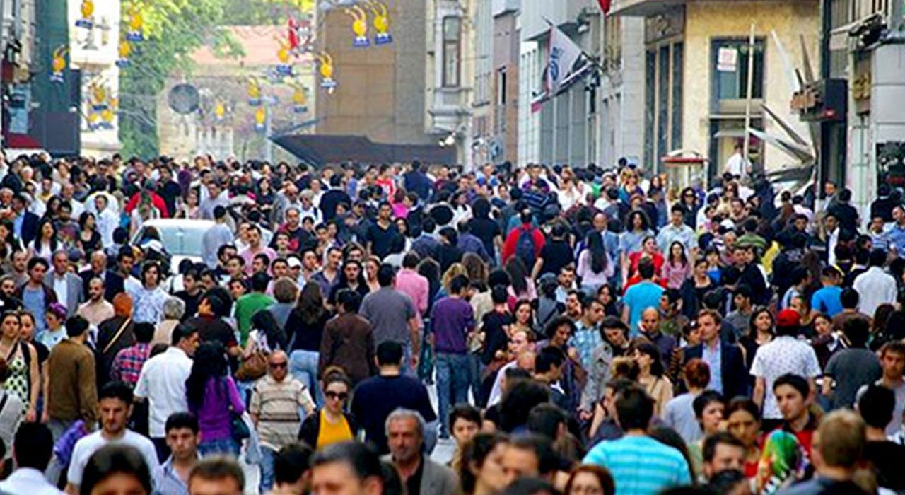 Türkiye’de Genç Nüfus Oranı %14,9 Oldu: TÜİK 2024 Gençlik Raporu Açıklandı