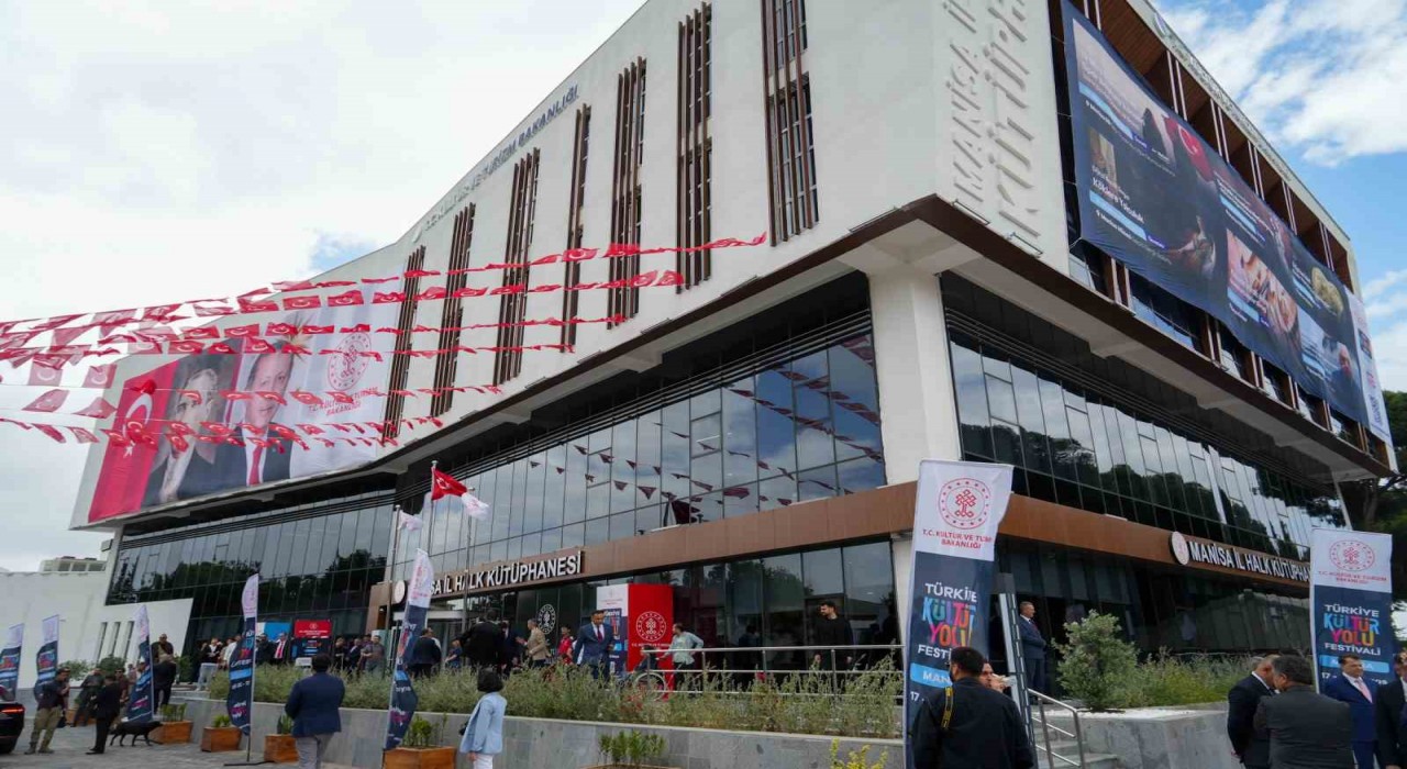 Türkiyede kütüphanelerdeki üye ve kitap sayısında rekor kırıldı