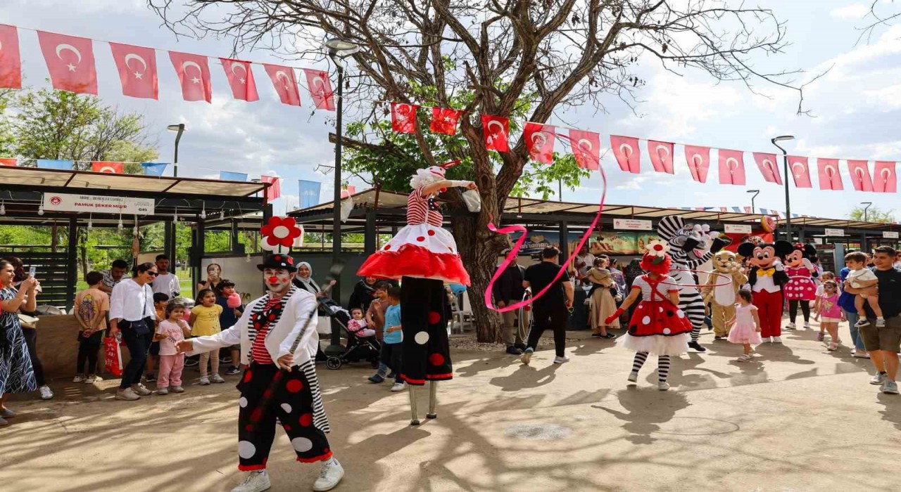 Türkiyenin ilk Anne-Bebek Festivali renkli görüntülerle son buldu