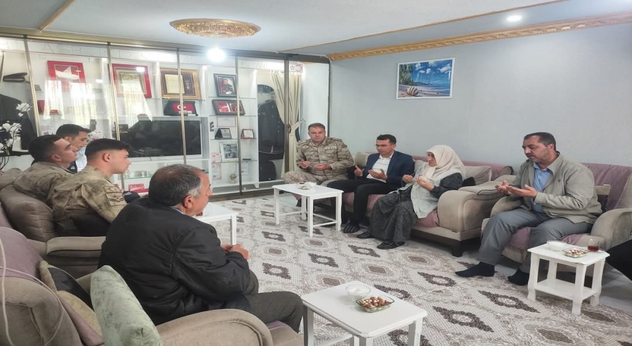 Tutakta Anneler gününde anlamlı ziyaret