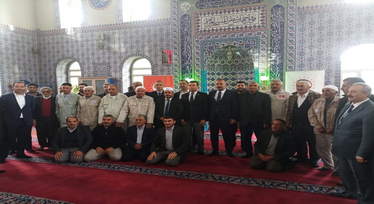 Tutakta hacı adayları kutsal topraklara uğurlandı